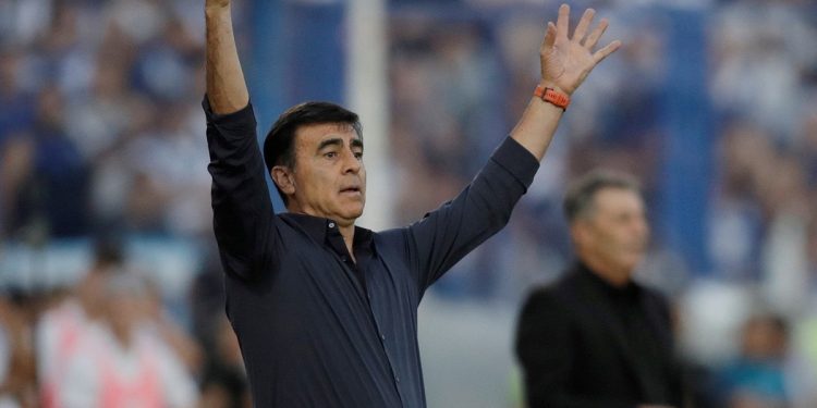 La respuesta de Quinteros tras juntarse con los dirigentes de Vélez