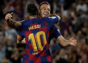 La rompió en la Libertadores, jugó con Messi, pasó por tres grandes de Europa y hoy está colgado