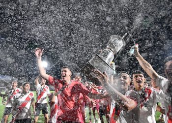 Los festejos de River tras ganar la Copa Proyección: el recuerdo de Madrid y el “podemos ser unos supercampeones” de uno de los protagonistas