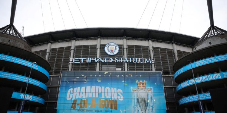 Manchester City: aumentaron a 130 los cargos por supuestas irregularidades financieras
