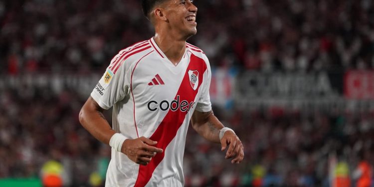 Maxi Meza: del golazo para romper el cero a su “bronca” por el resultado final