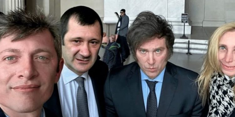 Javier Milei muy duro con Kueider: “Si es un corrupto, lo tienen que echar a patadas en el culo”