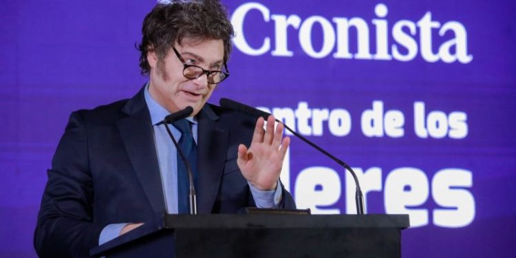 Milei prometió 3200 reformas más y dejó la puerta abierta a la candidatura de Adorni y Karina