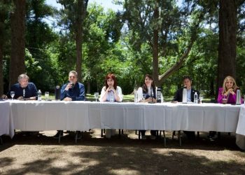 Morón, Moreno y una peculiar sesión posnavideña: postales de las internas en Unión por la Patria