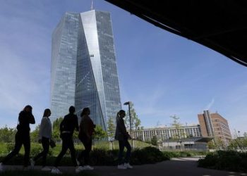 Muere a los 100 años Helmut Schlesinger, expresidente del Bundesbank