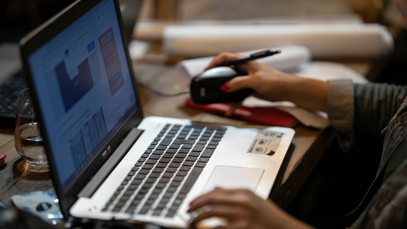 El fallecido deb&iacute;a cumplir con ciertos requisitos de cotizaci&oacute;n (Engin Akyurt/Pexels)