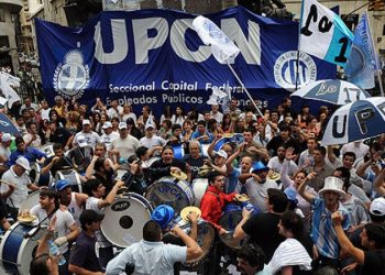 Nuevo paro de estatales: UPCN rechazó las evaluaciones públicas y advirtió sobre posibles medidas de fuerza