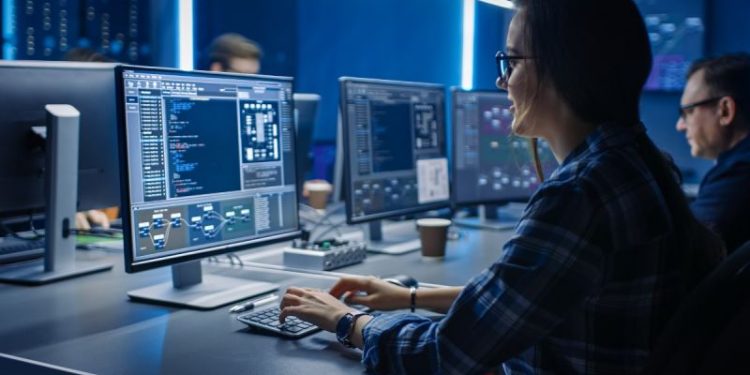 Polo de inteligencia artificial: empresas piden más conectividad y fomentar carreras IT