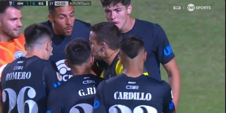 ¿Por qué le anularon el gol Independiente Rivadavia ante Riestra?