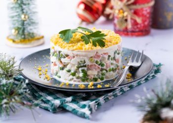 Recetas navideñas clásicas: el secreto de los expertos de la cocina para preparar la ensalada rusa perfecta
