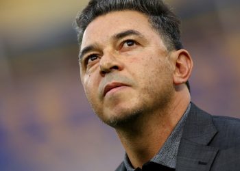 River abre el mercado de pases con la búsqueda de un central