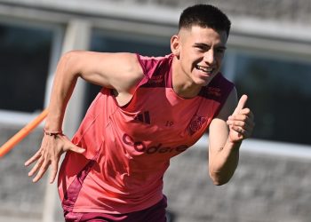 River y el nostálgico adiós del Diablito Echeverri al Monumental