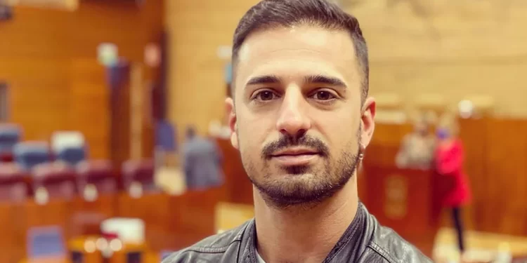 Madrileño, aficionado al boxeo y 40 años: así es el detenido por amenazar al diputado Santi Rivero