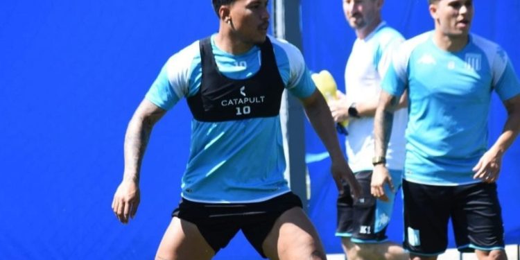 Se define la novela de Roger Martínez en Racing con nueva reunión confirmada