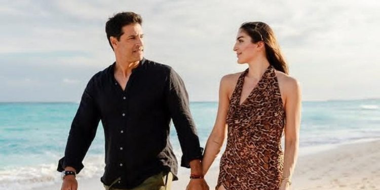 Sebastián Domínguez y la romántica propuesta de matrimonio a su novia mexicana