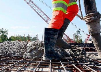 El Presidente autorizo obras publicas por mas de $85.000 millones