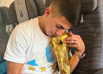 Thiago Almada: el recuerdo de Qatar 2022 y “jugaría en Boca o River, pero la prioridad se la doy a Vélez”