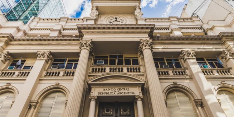 Un pedido de los bancos al Central para prestar más plata