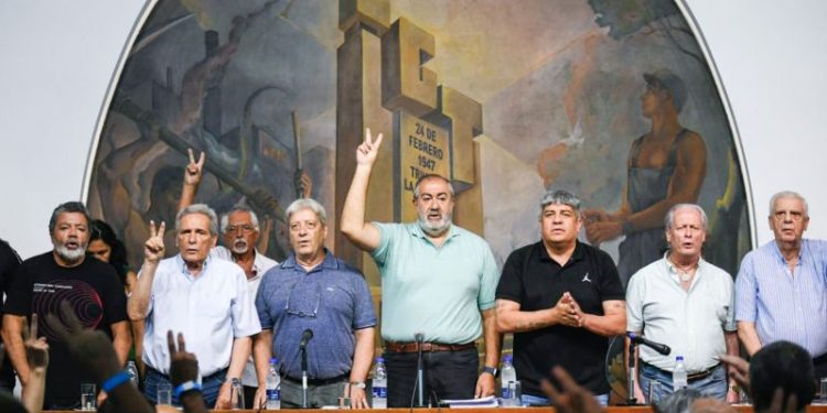 Una fórmula de Caputo acorrala a la CGT y se gesta un polo ultracombativo