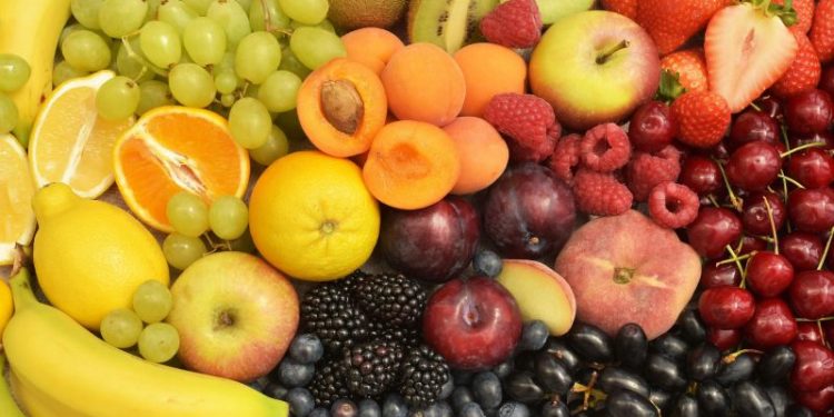 Una fruta popular podría ser clave en el tratamiento del cáncer de colon