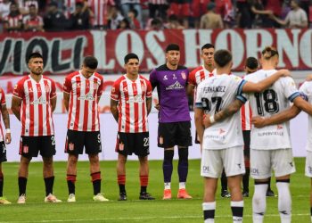 Vélez y Estudiantes van por el Trofeo de Campeones en una revanchísima
