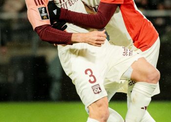 Video: el gol clave de Tagliafico para el Lyon