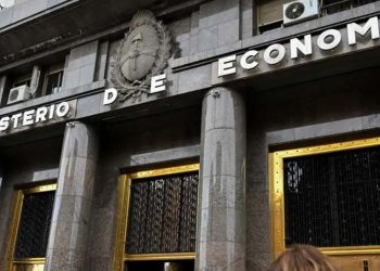 Positivo II: El Tesoro argentino renueva el 75% de los vencimientos de deuda en licitación