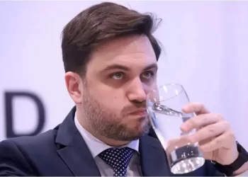 LLA echó a Ramiro Marra que junto a dos legisladores votaron por aumento de impuestos en CABA, los otros no fueron expulsados