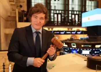 Positivo, casi algarabía: El riego país en baja gracias a que los bonos argentinos se consolidan en el inicio de 2025