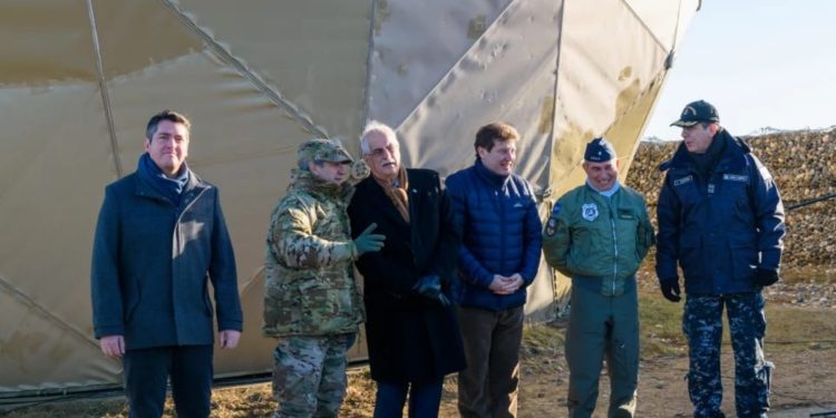 Exclusivo: El falso nacionalismo K sobre Malvinas, el radar corto del Brigadier Isaac y el misterio de un vuelo ingles