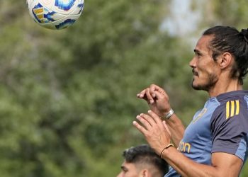 Alerta en Boca por Cavani: molestia y casi descartado en la Copa Argentina