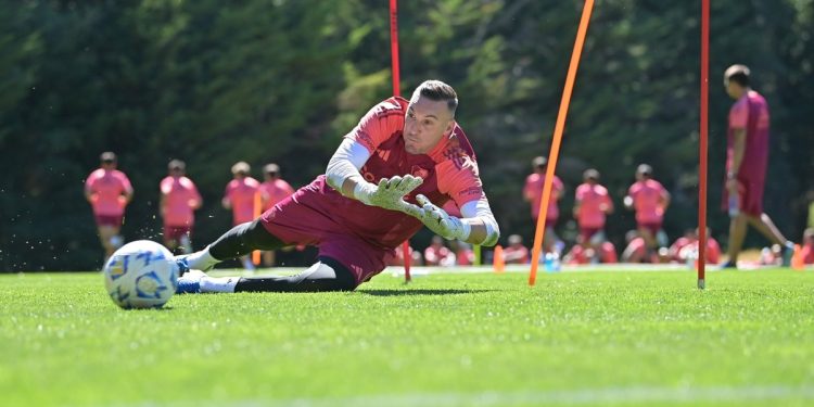 Armani, íntimo con Olé: “Estoy preparado para seguir ganando”