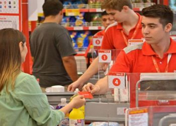 Atención Empleados de Comercio: con nuevo aumento confirmado, ¿cuánto cobra un cajero en enero?