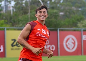 Bernabei con Olé: “Me mandan memes con la camiseta de Brasil”