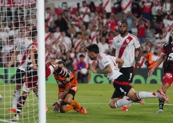 Boca y River: un arranque muy poco galáctico