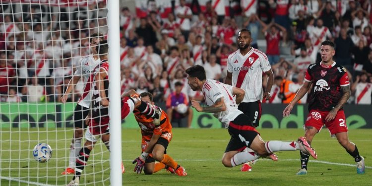 Boca y River: un arranque muy poco galáctico