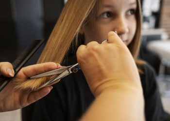 Calendario Lunar: cuáles son los mejores días de febrero 2025 para cortarse el pelo