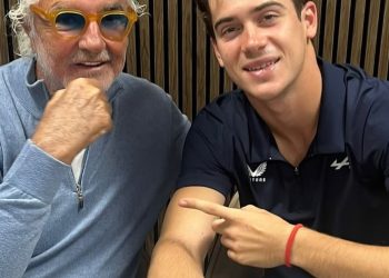 Colapinto en Alpine, día 1: reunión con Briatore, simulador y más