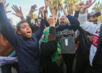 Comenzó la tregua entre Israel y Hamas: cuántos rehenes serán liberados este domingo