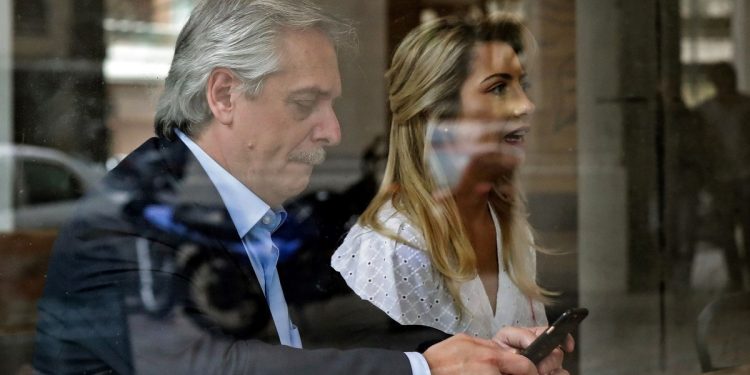 Con la tuya, contribuyente: la custodia de Fabiola Yañez le costó una verdadera fortuna al Estado