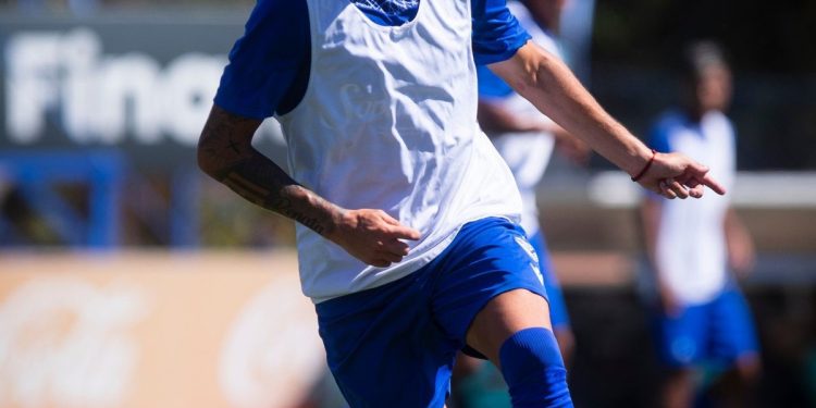 Confirmado: Foster Gillett compró el pase de Valentín Gómez