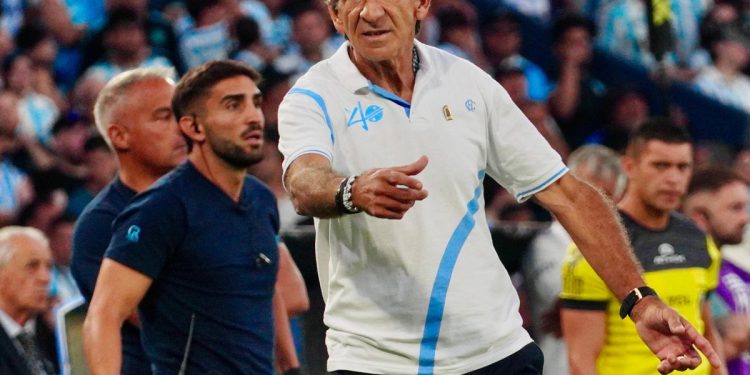 Costas y los tremendos elogios a su Racing