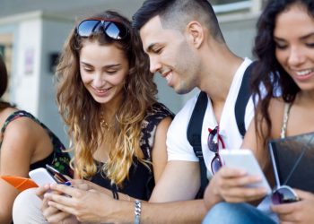 Cuatro de cada 10 jóvenes en Argentina creen que estarán “mejor” económicamente que sus padres