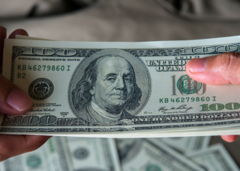 Dólar hoy: a cuánto cotiza el oficial en los bancos de la City este lunes 13 de enero