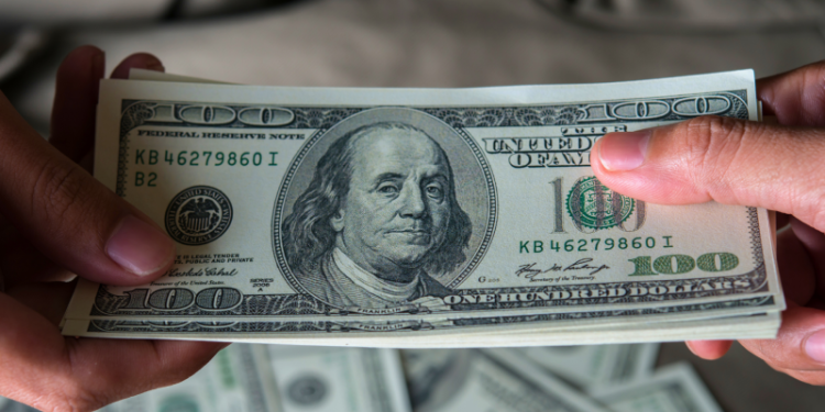 Dólar hoy: a cuánto cotiza el oficial en los bancos de la City este lunes 13 de enero