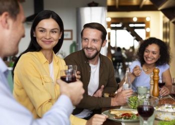El bodegón con platos abundantes que queda adentro de un club y es la mejor opción para comer después de un recital