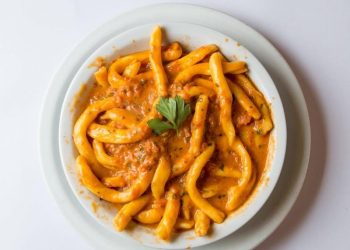 El bodegón de club de barrio que prepara los mejores fusilli al fierrito de CABA