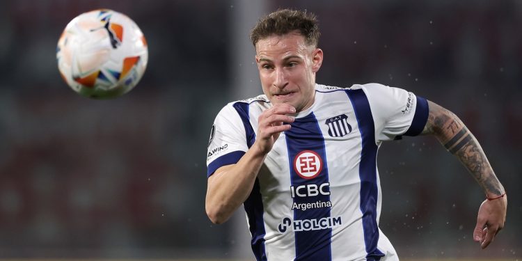 El extremo al que Costas llama por teléfono para tenerlo como refuerzo en Racing