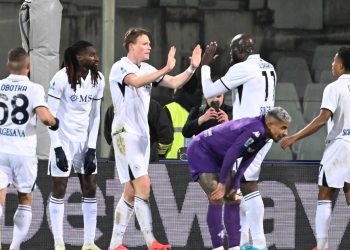 El Napoli goleó a la Fiorentina y vuelve a ser el líder de la Serie A