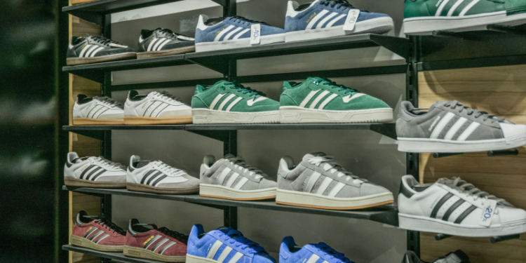 El outlet de Adidas que vende zapatillas a $ 25.000 y tiene cuotas sin interés: dónde queda